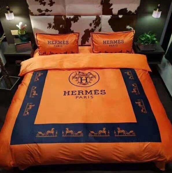 Classic Brand Bedding's Set.