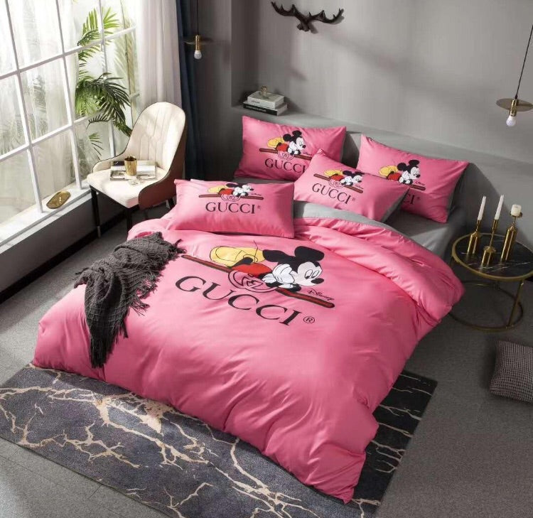 Pinky-Micky Duvet Cover Set.